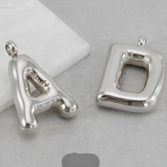 Initial 'V' Pendant Stainless Steel - Picture 5 of 11